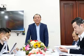 Bộ trưởng Nguyễn Văn Hùng chủ trì buổi làm việc với Cục Báo chí. (Nguồn: Báo Văn hóa)
