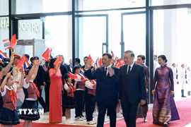 Tổng Bí thư, Chủ tịch nước Tô Lâm và Phu nhân chủ trì Lễ đón chính thức Nhà vua Thái Lan Maha Vajiralongkorn Phra Vajiraklaochaoyuhua và Hoàng hậu. (Ảnh: Thống Nhất/TTXVN)