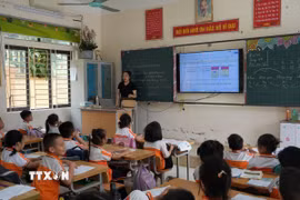 Việc sắp xếp được kỳ vọng góp phần tinh gọn bộ máy quản lý, sử dụng hiệu quả đội ngũ cán bộ, giáo viên. (Ảnh: TTXVN)