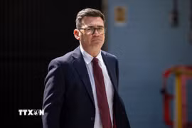 Ông Andy Burnham tới cuộc họp của Công đảng ở London, Anh ngày 17/7/2026. (Ảnh: THX/TTXVN phát)