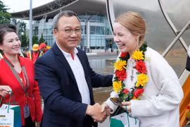 Hành khách vui mừng khi bay cùng Vietjet trên chuyến bay đầu tiên kết nối Thành phố Hồ Chí Minh và Colombo. 