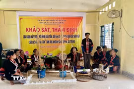 Nhà văn hóa bản Xốp Pu, xã Yên Na, Nghệ An là nơi diễn ra các hoạt động luyện tập văn nghệ, dân ca, dân vũ của dân tộc Khơ Mú, tổ chức các lớp truyền dạy nghề truyền thống, sinh hoạt câu lạc bộ hoặc các hoạt động cộng đồng của bà con. (Ảnh: TTXVN phát)