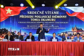 Chủ tịch Hạ viện Cộng hòa Séc Tomio Okamura phát biểu tại sự kiện. (Ảnh Việt Thắng/TTXVN)