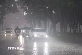 Mưa rất to ở thành phố Huế. (Ảnh: Nguyên Lý/TTXVN)