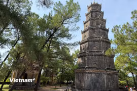 Huế: Chiêm ngưỡng vẻ đẹp cổ kính đầy duyên dáng của Chùa Thiên Mụ