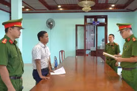 Huế: Khởi tố 2 cán bộ phường để điều tra tội nhận hối lộ