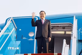 Chủ tịch Quốc hội Trần Thanh Mẫn rời Hà Nội, lên đường thăm chính thức Trung Quốc. (Ảnh: Doãn Tấn/TTXVN)