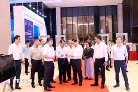 Phó Thủ tướng Bùi Thanh Sơn kiểm tra tại địa điểm tổ chức các sự kiện chính của Diễn đàn Kinh tế mùa Thu 2025. (Ảnh: Xuân Khu/TTXVN)
