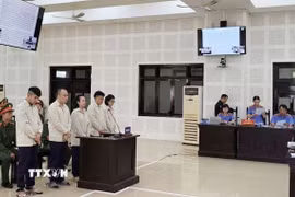 Quang cảnh phiên tòa. (Ảnh: Quốc Dũng/TTXVN)