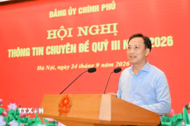 Đồng chí Lại Xuân Lâm, Phó Bí thư Đảng ủy Chính phủ phát biểu. (Ảnh: Minh Đức/TTXVN)