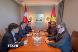 Quang cảnh buổi làm việc giữa Bộ Công thương Việt Nam và đại diện Hội đồng Kinh doanh Canada. (Ảnh: Hà Linh/TTXVN)