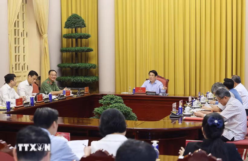 Chủ tịch nước chủ trì buổi làm việc về công tác chuẩn bị cho Lễ mở ký Công ước Hà Nội. (Ảnh: Lâm Khánh/TTXVN)
