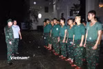 Gần 1h sáng ngày 30/10, Đại tá Trần Hữu Ích – Chỉ huy trưởng Bộ Chỉ huy Quân sự thành phố Đà Nẵng ban hành lệnh khẩn cấp điều động lực lượng cơ động cứu dân trong đêm. (Ảnh: PV/Vietnam+)