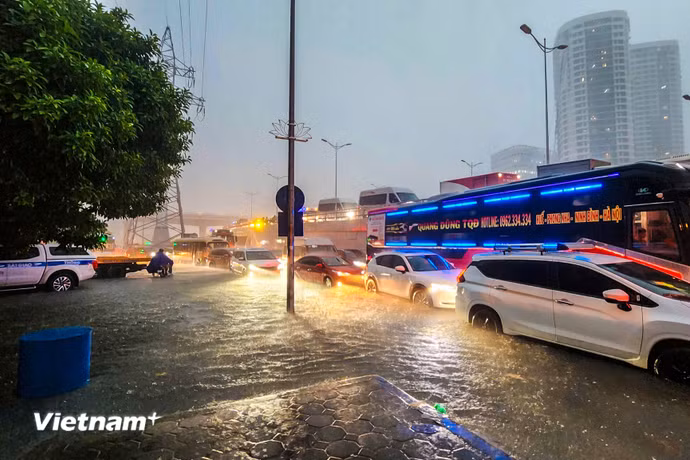Nhiều khu vực có mưa dông, cục bộ có nơi mưa to đến rất to. (Ảnh minh họa: Hoài Nam/Vietnam+)