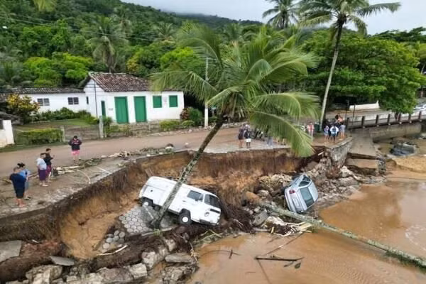 Hiện trường vụ sạt lở. (Nguồn: MEHR News Agency)