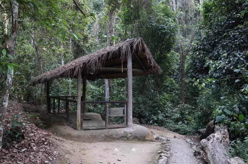 Bếp Hoàng Cầm nằm sâu trong Sở Chỉ huy Chiến dịch Điện Biên Phủ, đảm bảo yếu tố bí mật, an toàn. (Ảnh: Xuân Tiến/TTXVN)