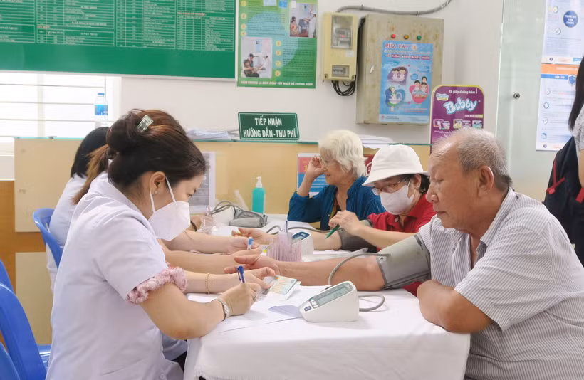 Châu Á đang trên đường trở thành một "lục địa già" sau châu Âu và Mỹ