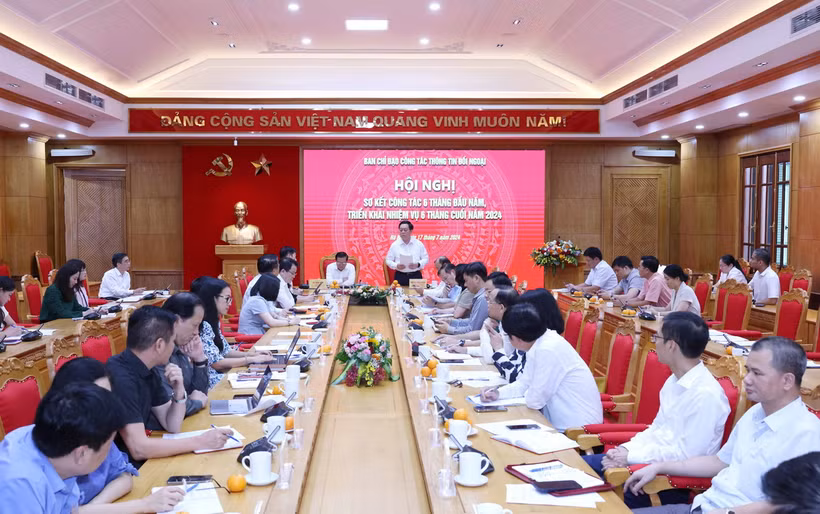 Ông Nguyễn Trọng Nghĩa, ủy viên Bộ Chính trị, Bí thư Trung ương Đảng, Trưởng Ban Tuyên giáo Trung ương, Trưởng Ban Chỉ đạo chủ trì hội nghị. (Ảnh: Phương Hoa/TTXVN)