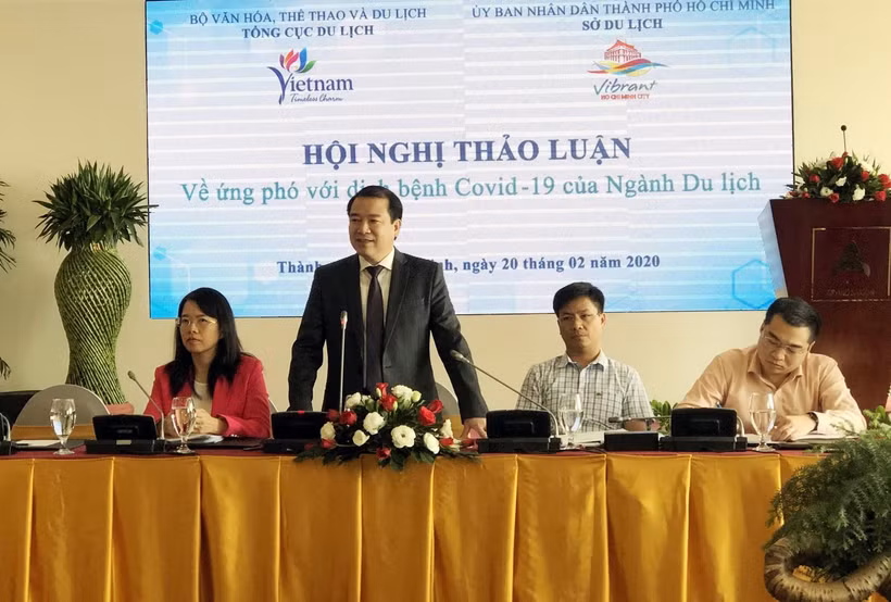 Ông Hà Văn Siêu, Phó Tổng Cục trưởng Tổng cục Du lịch, phát biểu khai mạc Hội nghị. (Ảnh: Mỹ Phương/TTXVN)