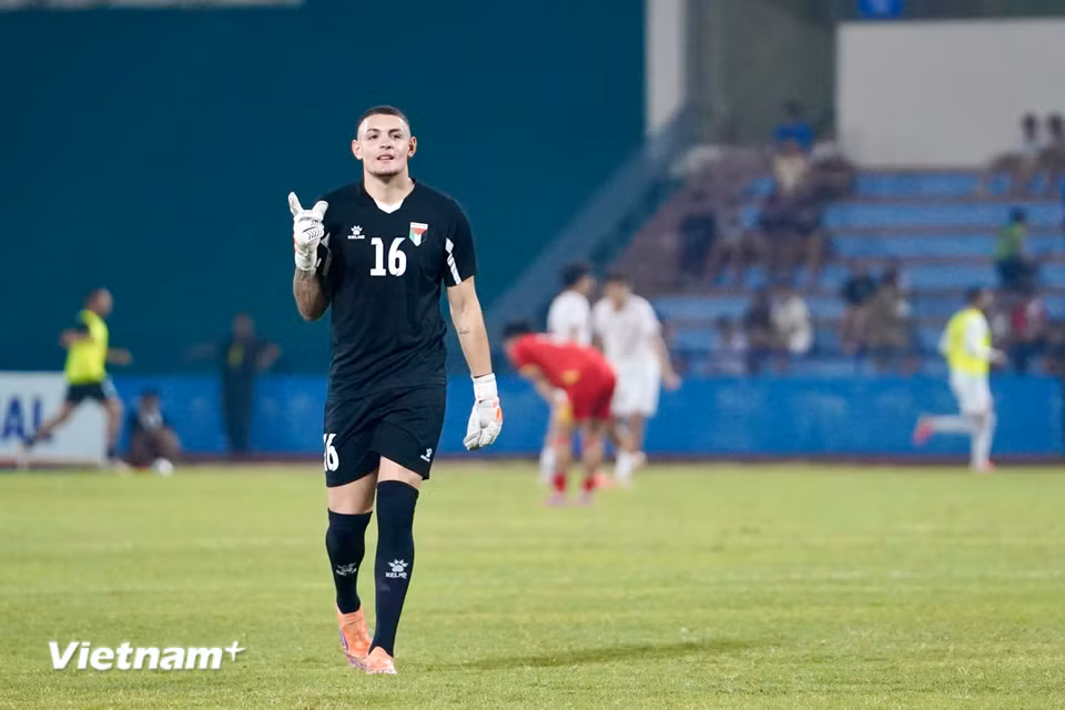 Bỏ lỡ cơ hội vượt lên dẫn trước, U20 Việt Nam nhận 'đòn đau' ở phút thứ 83 khi U20 Palestine ghi bàn thắng thứ hai. (Ảnh: Việt Anh/Vietnam+)