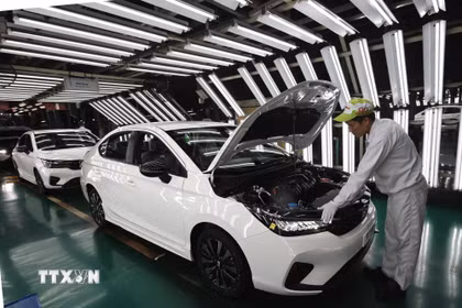 Sản xuất xe ôtô tại nhà máy Honda Việt Nam, phường Vĩnh Phúc, Phú Thọ. (Ảnh: Trần Việt/TTXVN)