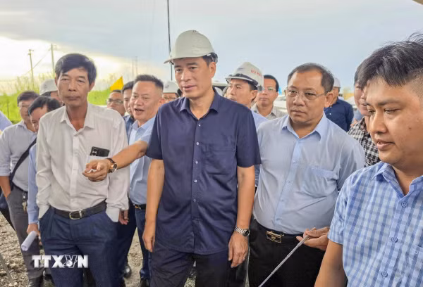 Vướng mặt bằng cản trở tiến độ hai cầu trọng điểm ở Cần Thơ