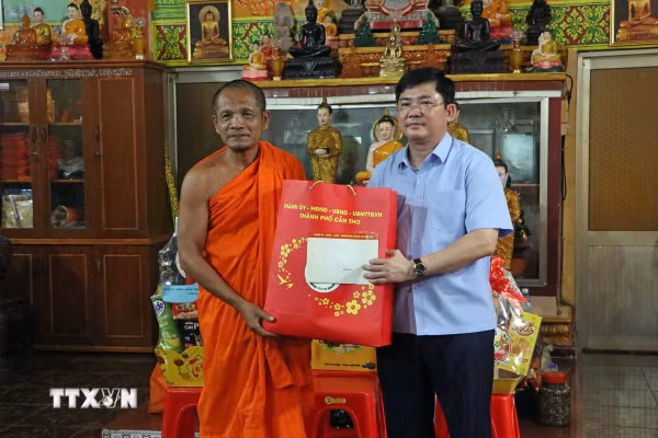 Cần Thơ quan tâm chăm lo đời sống văn hóa, tín ngưỡng của đồng bào Khmer