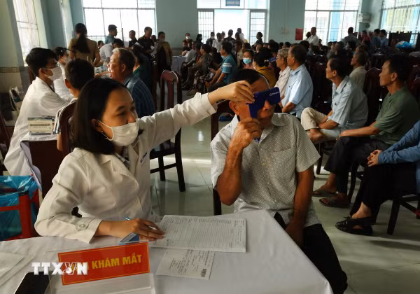 Cần Thơ tháo gỡ điểm nghẽn, nâng cao chất lượng chăm sóc sức khỏe nhân dân