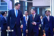 Thủ tướng Lê Minh Hưng và Giám đốc điều hành Diễn đàn Kinh tế Thế giới (WEF) Stephan Mergenthaler tham dự Diễn đàn Kinh tế Mùa thu 2026 (AEF 2026). (Ảnh: Dương Giang/TTXVN)
