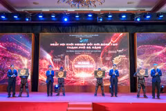 Khai mạc Ngày hội Khởi nghiệp Đổi mới sáng tạo (SURF) Đà Nẵng 2026 với chủ đề "Kỷ nguyên vươn mình, Sáng tạo tiên phong". (Ảnh: Thanh Phong/Vietnam+) 