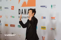 Tài tử điện ảnh Hàn Quốc Ji Chang Wook xuất hiện đầy bảnh bao trên thảm đỏ Liên hoan phim châu Á Đà Nẵng lần thứ 4 (DANAFF IV). (Ảnh: Thanh Phong/Vietnam+)