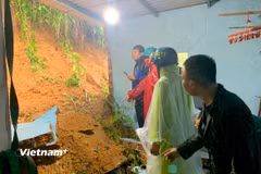 Một hộ dân xã Trà Đốc, Đà Nẵng may mắn thoát chết khi đất đá sạt lở đổ ập xuống phòng ngủ. (Ảnh: Thúy Vân - Xuân Trực, Xã Trà Đốc)