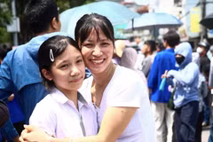 Học sinh Hà Nội dự thi lớp 10. (Ảnh: Vietnam+)g