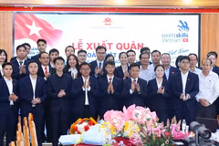 Đoàn Việt Nam tham dự kỳ thi Kỹ năng nghề thế giới lần thứ 48. (Ảnh: Thanh Tùng/TTXVN)