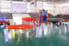 Học sinh tham gia khai mạc Hội khỏe Phù Đổng toàn quốc năm 2024. (Ảnh: TTXVN)