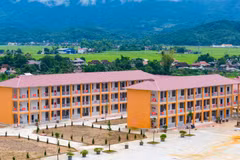 Trường Phổ thông nội trú Tiểu học và Trung học cơ sở Sam Mứn, tỉnh Điện Biên. (Ảnh: Hoài Nam/Vietnam+)
