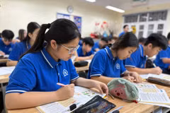 Học sinh ôn thi vào lớp 10. (Ảnh: Phạm Mai/Vietnam+)
