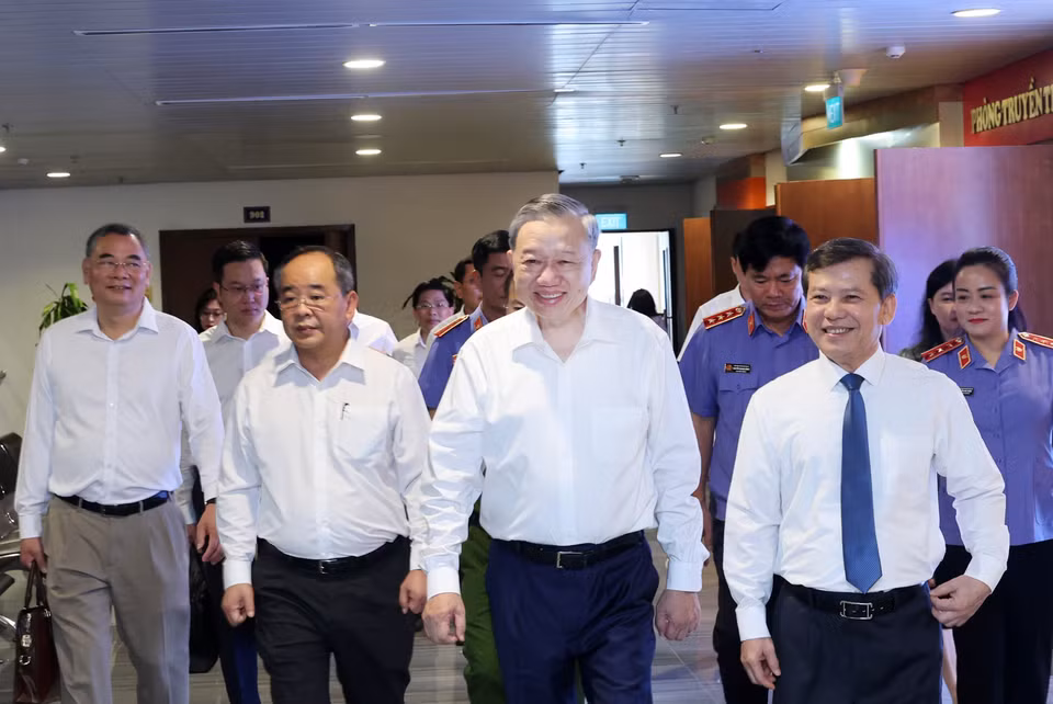 Chủ tịch nước Tô Lâm đến thăm và làm việc tại Viện Kiểm sát Nhân dân Tối cao. (Ảnh: Nhan Sáng/TTXVN)