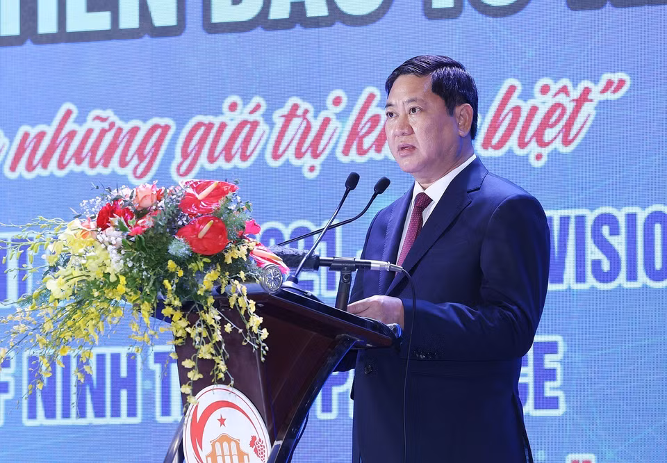 Chủ tịch Ủy ban Nhân dân tỉnh Ninh Thuận Trần Quốc Nam khai mạc Hội nghị. (Ảnh: Dương Giang/TTXVN)