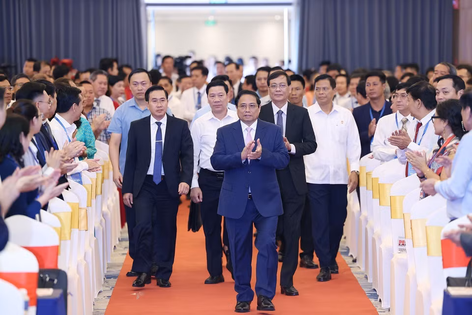 Thủ tướng Phạm Minh Chính đến dự Hội nghị công bố quy hoạch tỉnh Ninh Thuận. (Ảnh: Dương Giang/TTXVN)
