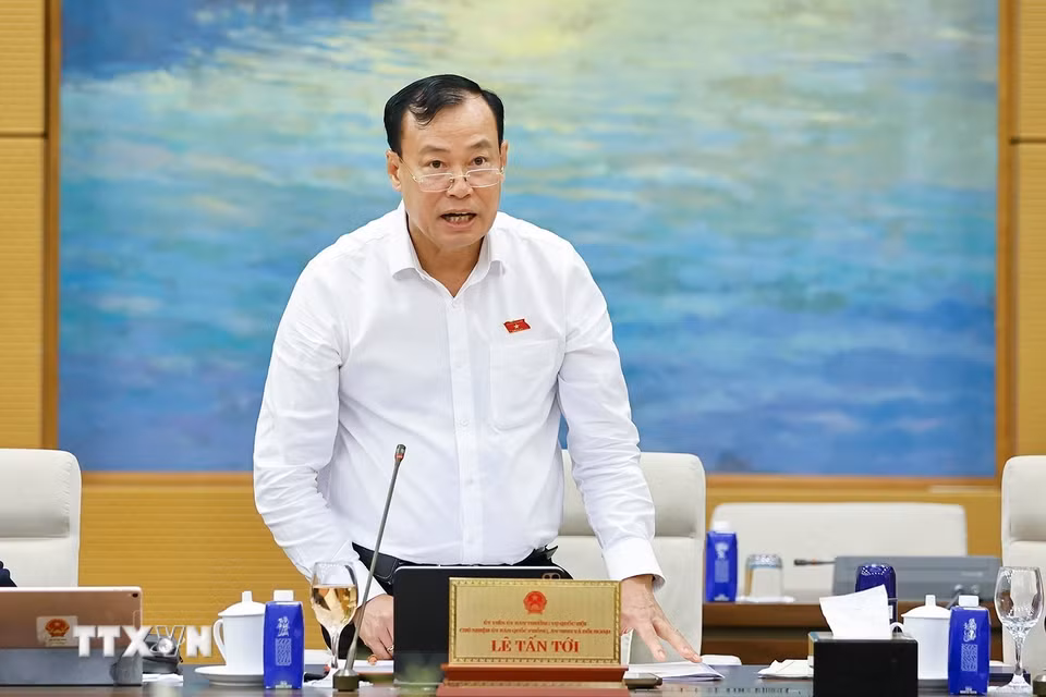 Chủ nhiệm Ủy ban Quốc phòng, An ninh và Đối ngoại của Quốc hội Lê Tấn Tới phát biểu. (Ảnh: Doãn Tấn/TTXVN)