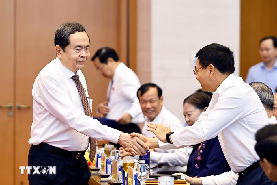 Chủ tịch Quốc hội Trần Thanh Mẫn với đại biểu dự Hội nghị. (Ảnh: Doãn Tấn/TTXVN)