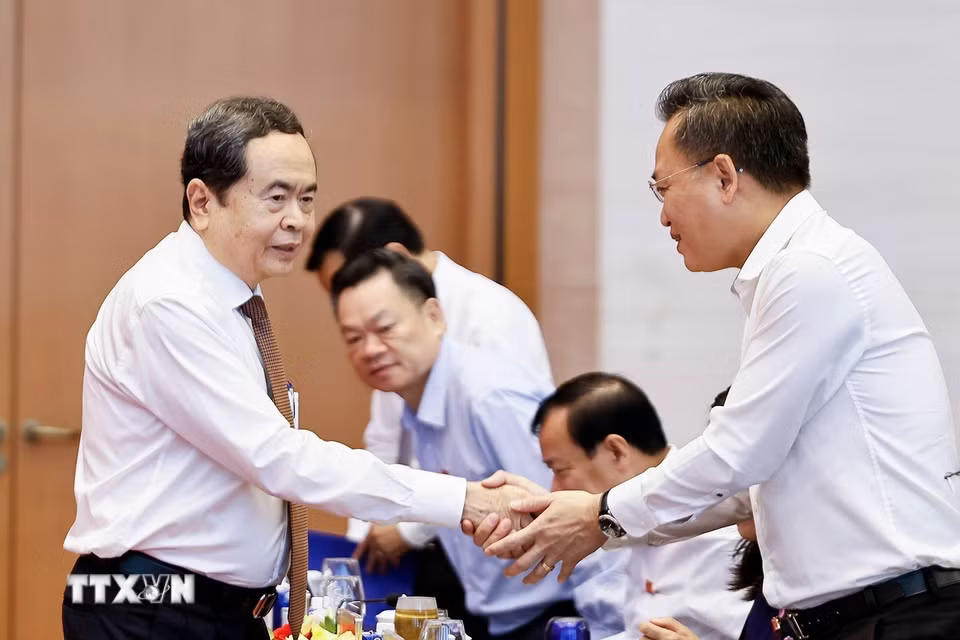 Chủ tịch Quốc hội Trần Thanh Mẫn với đại biểu dự Hội nghị. (Ảnh: Doãn Tấn/TTXVN)