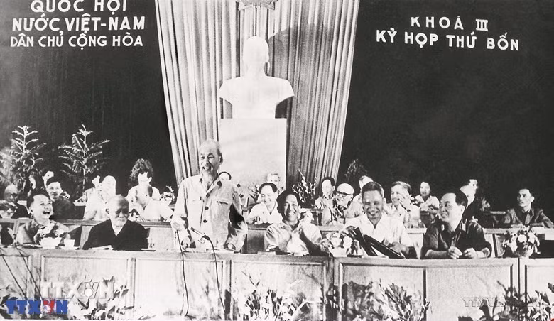 Quốc hội khóa III nhất trí với Báo cáo của Hội đồng Chính phủ và phê chuẩn Nghị quyết của Ủy ban Thường vụ Quốc hội về Kế hoạch nhà nước năm 1968, tại kỳ họp thứ 4 (5/1968). (Ảnh Tư liệu TTXVN)