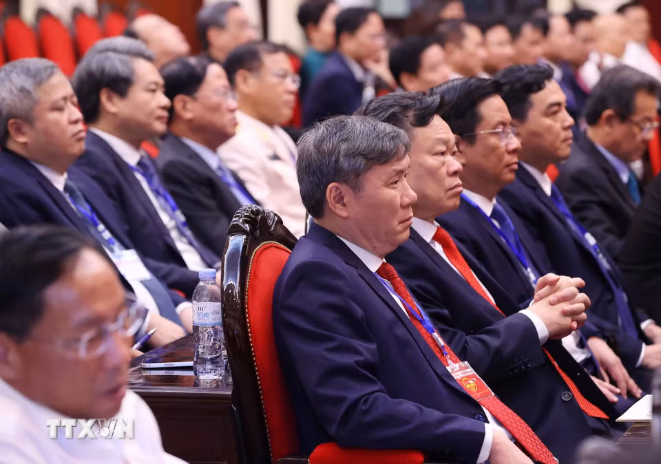 Các học viên là Ủy viên Trung ương Đảng khóa XIV dự Lễ khai giảng. (Ảnh: Văn Điệp/TTXVN)