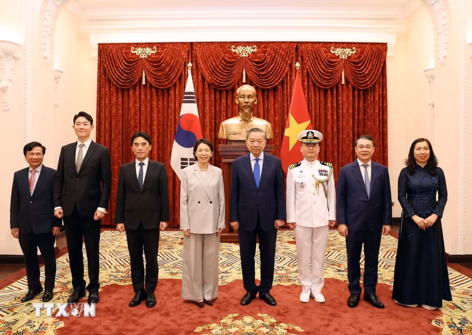 Tổng Bí thư, Chủ tịch nước Tô Lâm tiếp Đại sứ Hàn Quốc Lee Mi Yon. (Ảnh: Thống Nhất/TTXVN)