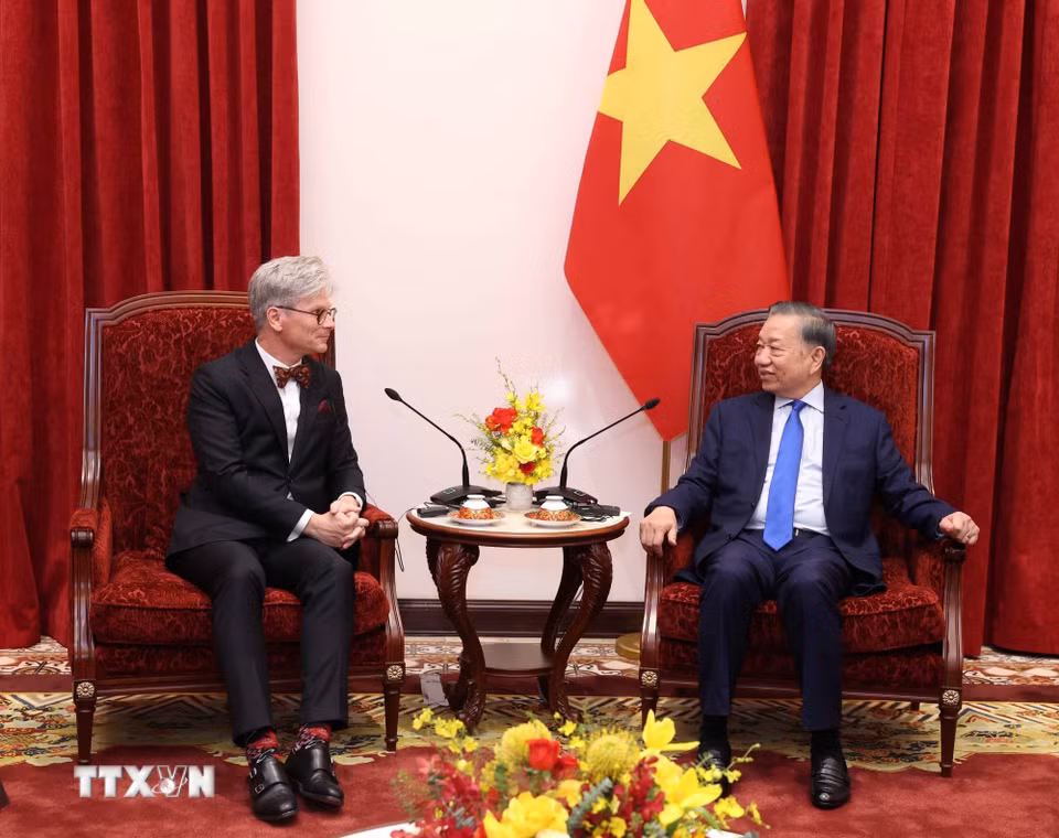 Tổng Bí thư, Chủ tịch nước Tô Lâm tiếp Đại sứ Vương quốc Bỉ Pieter Leenknegt. (Ảnh: Thống Nhất/TTXVN)