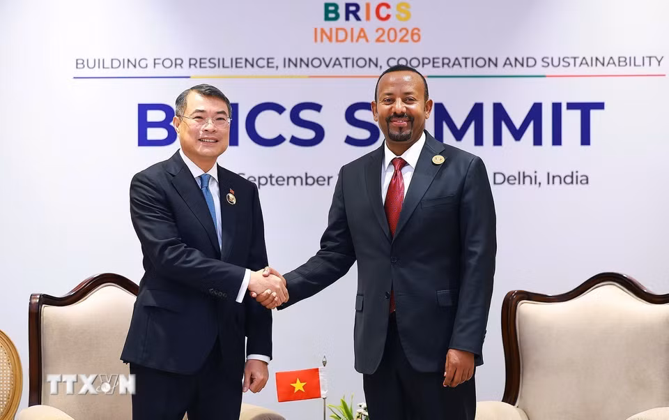 Thủ tướng Lê Minh Hưng gặp Thủ tướng Ethiopia Abiy Ahmed. (Ảnh: Dương Giang/TTXVN)