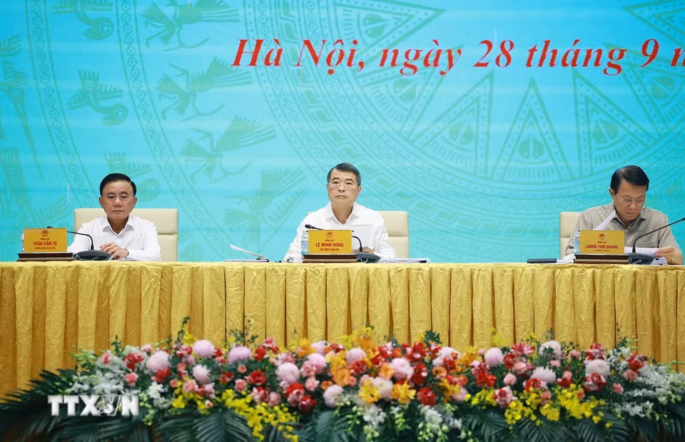 Thủ tướng Lê Minh Hưng, Trưởng Ban Chỉ đạo 57 Trung ương chủ trì phiên họp. (Ảnh: Dương Giang/TTXVN)