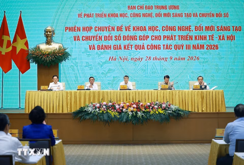 Thủ tướng Lê Minh Hưng, Trưởng Ban Chỉ đạo 57 Trung ương chủ trì phiên họp. (Ảnh: Dương Giang/TTXVN)
